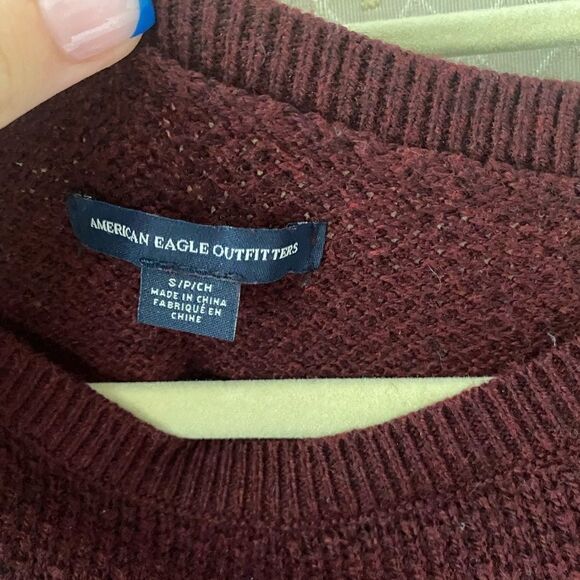 American eagle maroon crochet knit sweater - Picture 2 of 6